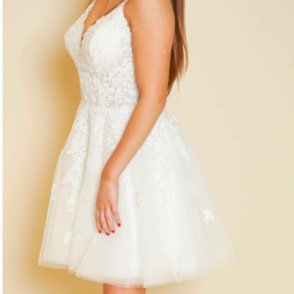 NWT Sherri Hill short lace formal dress